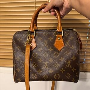 Louis Vuitton Monogram Speedy 25